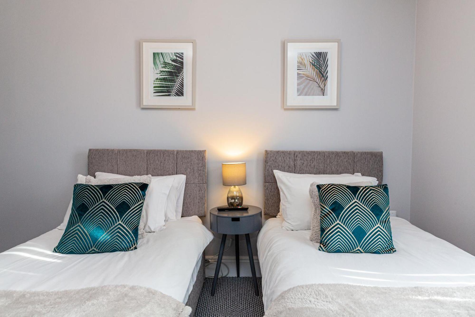 Beachfront Apartment 3 Bedrooms Sleeps 7 - Gateway To The Lake District - Newly Refurbished موركامب المظهر الخارجي الصورة